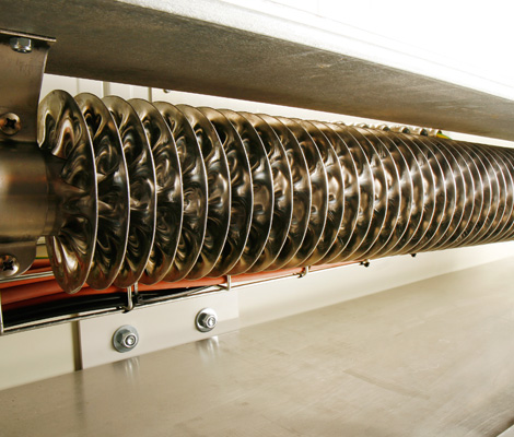 Stazione container IBC con forno a ribalta integrato per il riscaldamento dei materiali